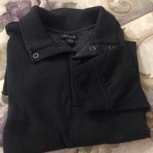 Men’s VAN HEUSEN long sleeve pullover Vanheusen  in size L black snap collar